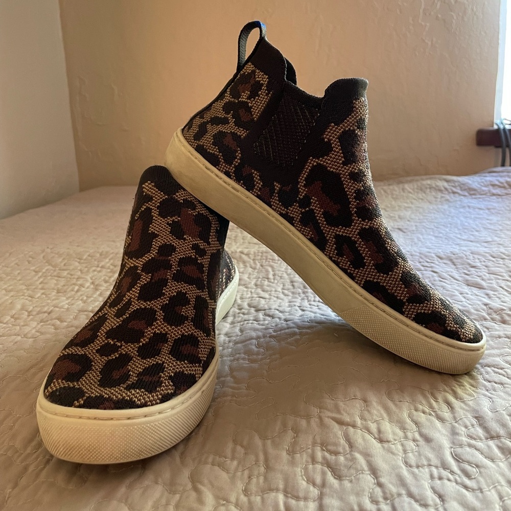 Rothys Chelsea Sneaker